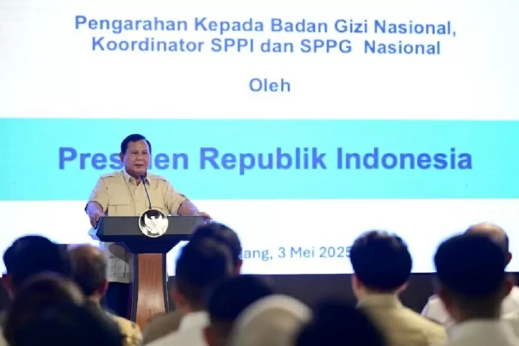 Prabowo Gelar Rapat...
