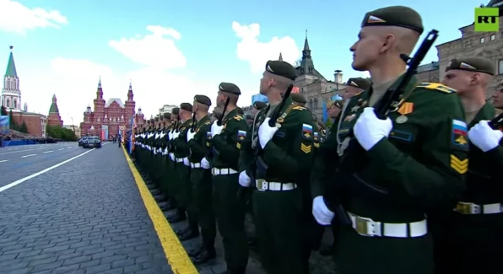 Meski Ukraina Tebar...