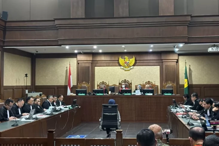 Cerita Riezky Aprilia...