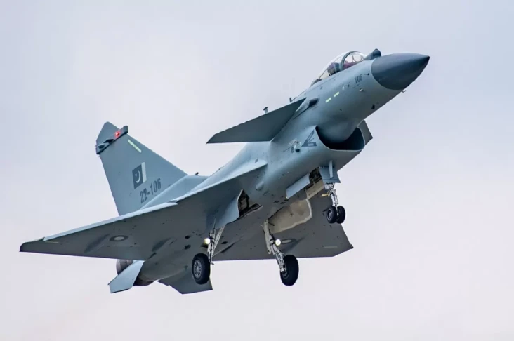 Pesawat J-10 China Jagoan...