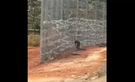 Pagar Baru Israel Ubah...