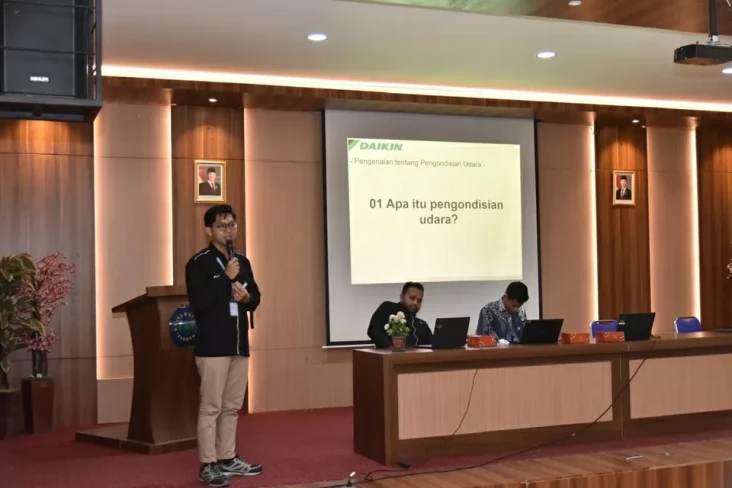 50 Mahasiswa Pakuan...