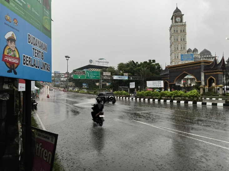 Update, Sore Ini Jalur...