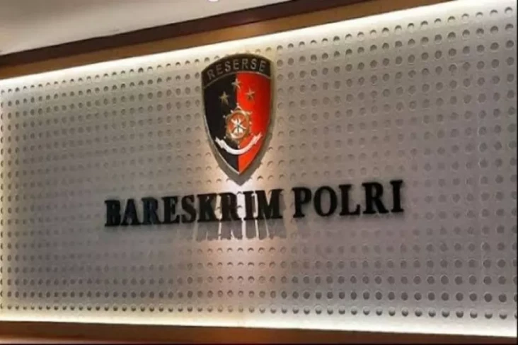 Mahasiswi ITB Pengunggah...