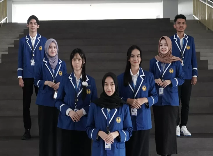 2 Sekolah Kedinasan...