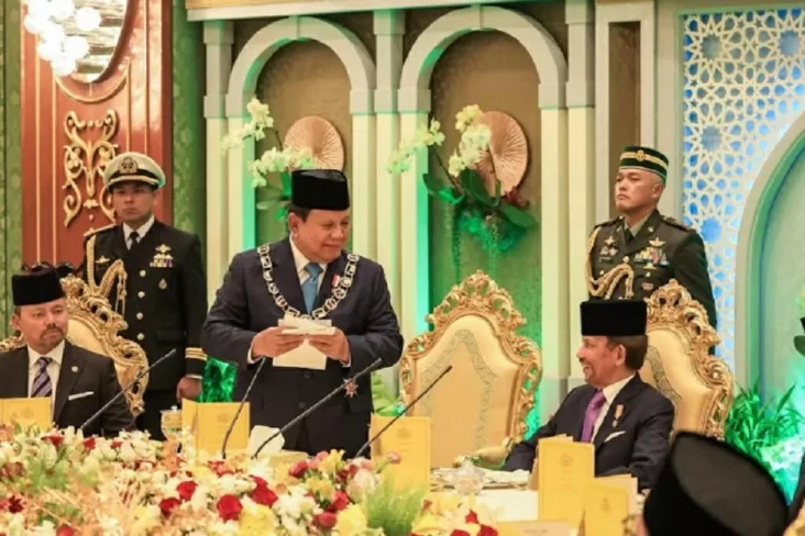 Prabowo Dianugerahi...
