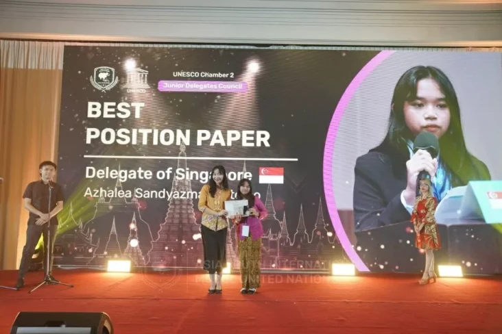 Pelajar Indonesia Harumkan...