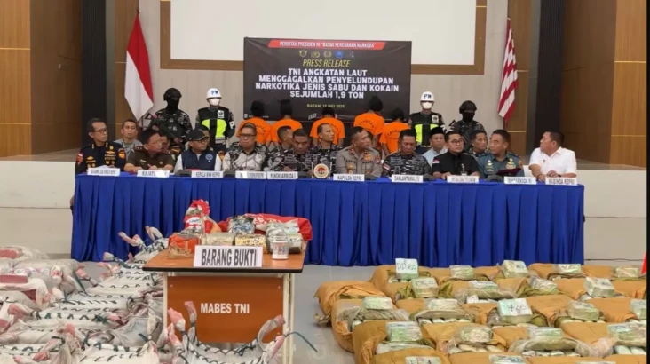 TNI AL Gagalkan Penyelundupan...