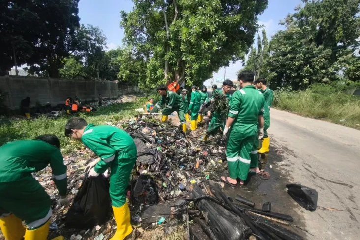 Peringati Hari Bumi,...