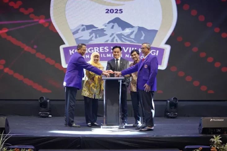 Hadiri Kongres ke-XXVIII...