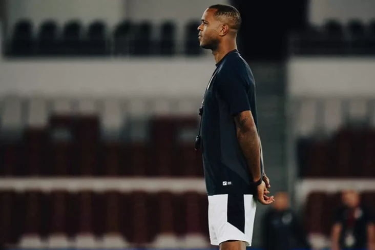Patrick Kluivert Tiba...