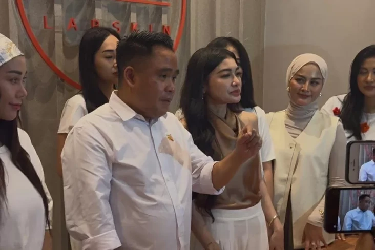 Kembangkan Bisnis, Influencer...