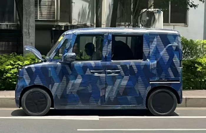 Kei Car Listrik Bikinan...