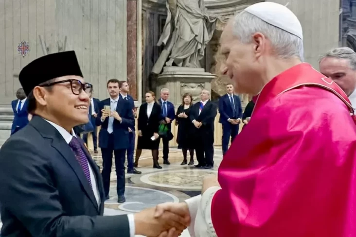 Hadiri Pelantikan Paus...