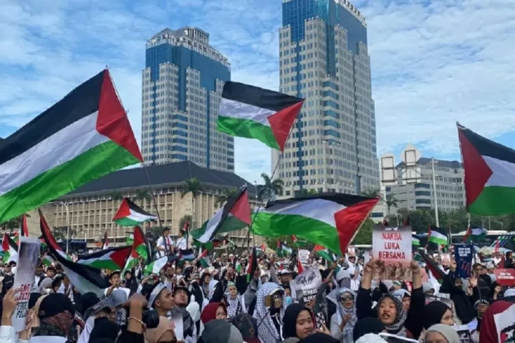 Gelar Aksi Bela Palestina,...