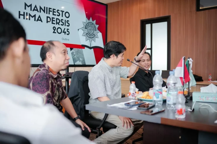 Hima Persis Rumuskan...