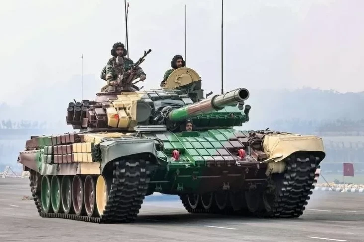 India Kerahkan Tank...
