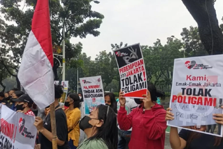 Pramono Anung Diminta...