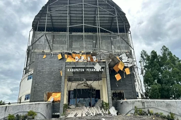 Gedung DPRD Pesawaran...