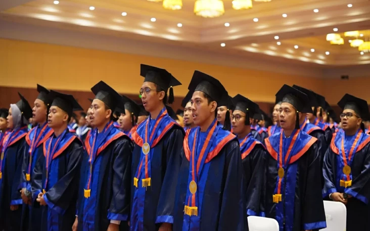 Lulus dari Kampus BUMN...