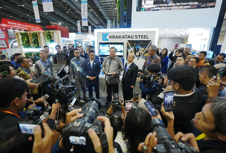 Menko Airlangga Pacu...