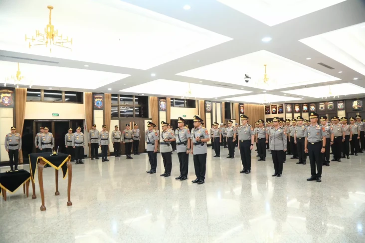 9 Pati Polri Naik Pangkat...