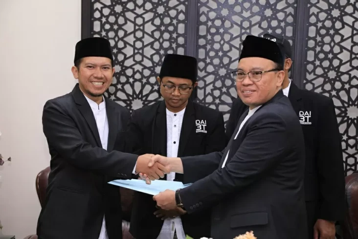 Kemenag Berikan Penghargaan...