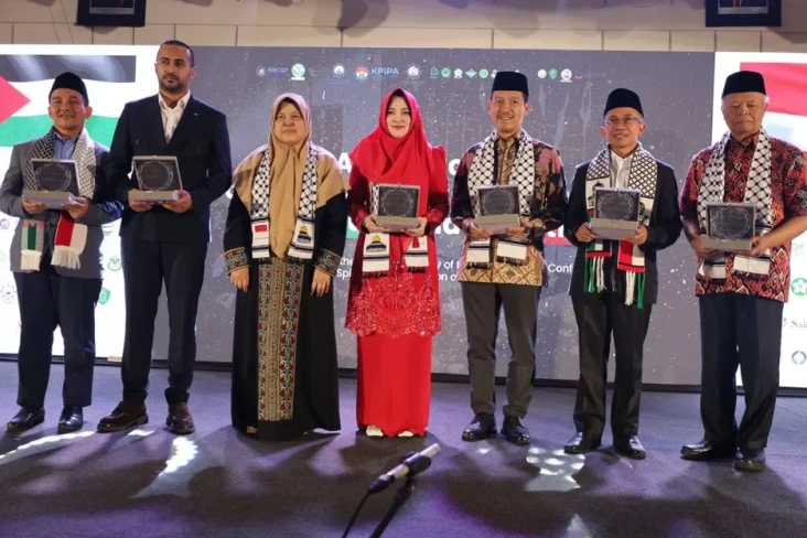 Konferensi Aktivis Palestina...