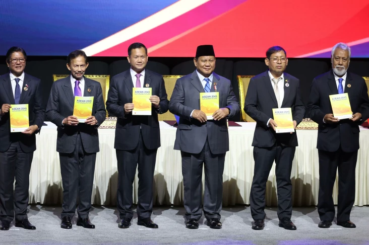 Prabowo Ikut Teken Deklarasi...