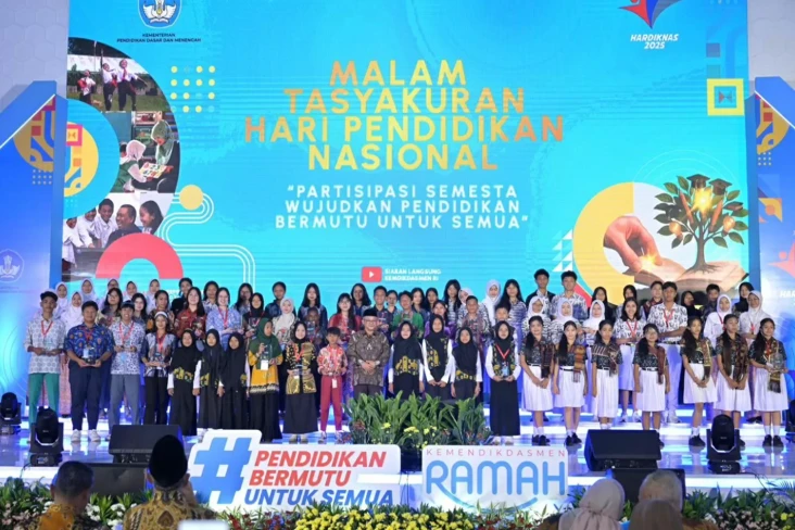 Malam Tasyakuran Hardiknas...