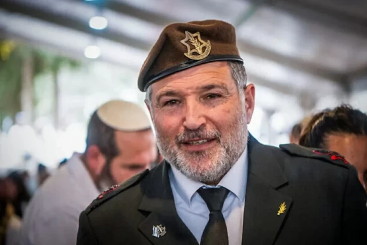 Jenderal Israel Bos...