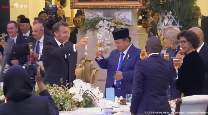 Momen Prabowo dan Macron...