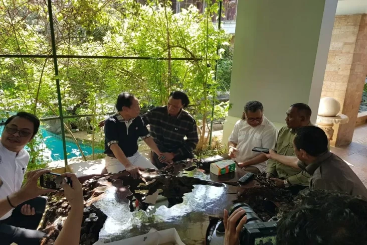 Datangi Sutiyoso, Hercules...