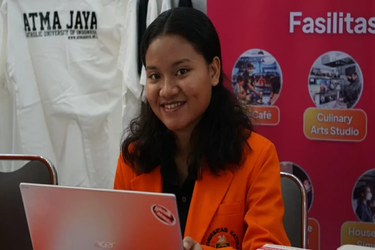 Gelar Open House, Unika...