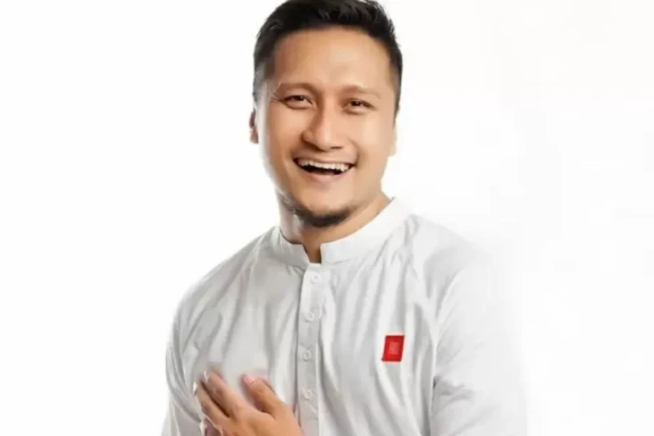 7 Artis Indonesia Naik...