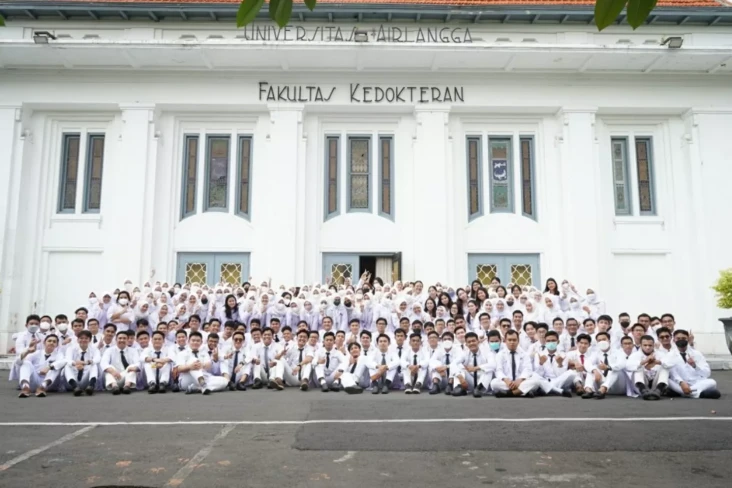 Biaya Kuliah Kedokteran...