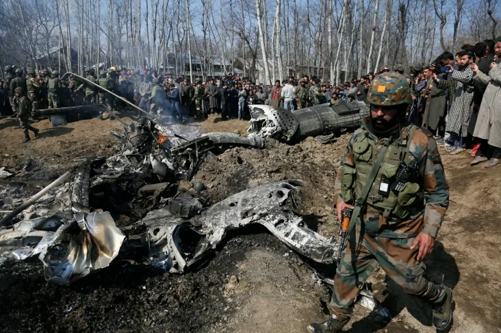 Pakistan Rekrut Warga...
