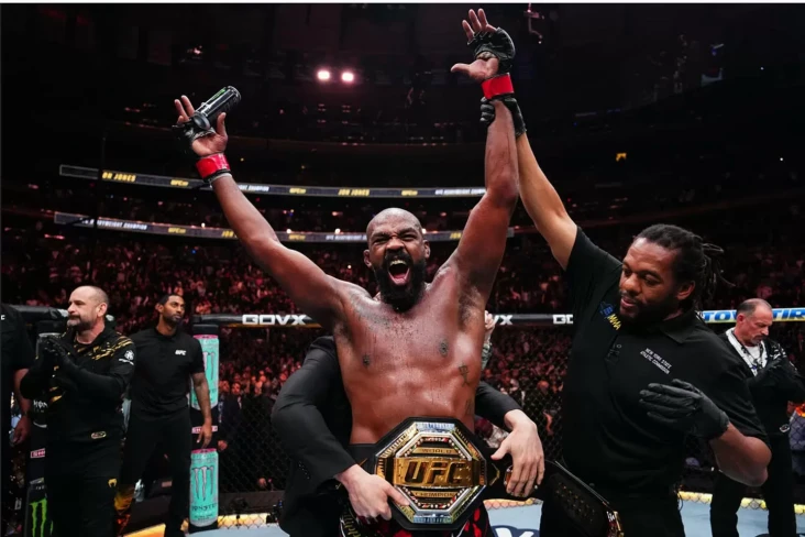 Gelar Kelas Berat UFC...