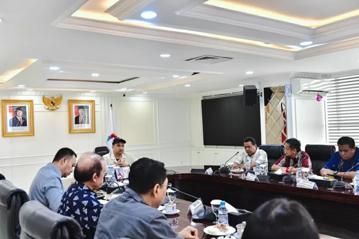 DPR dan Menpora Dukung...