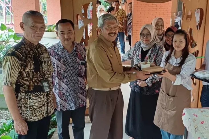 Perkuat Jati Diri sebagai...