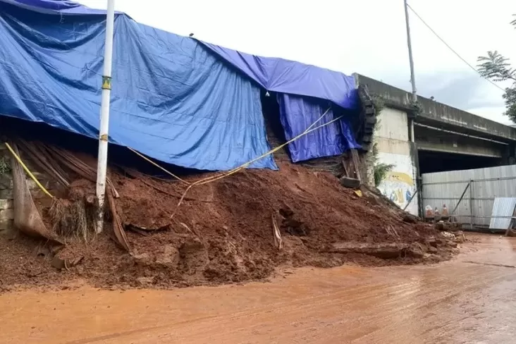 BPBD Keluarkan Peringatan...