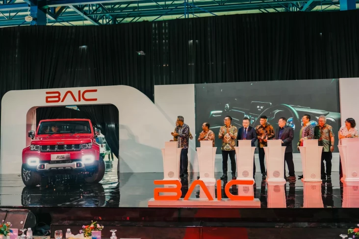 BAIC BJ40 Plus Buatan...