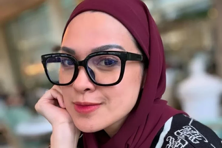 Delia Septianti Banting...