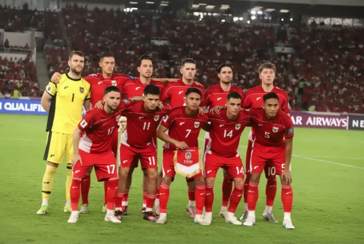 Timnas Indonesia vs...
