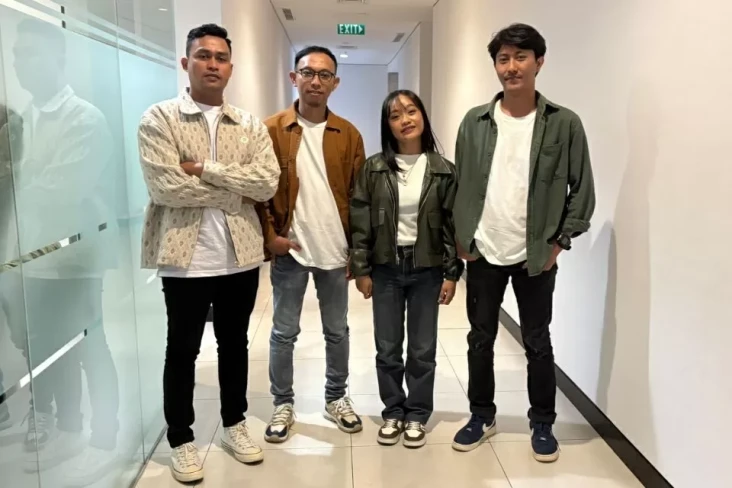 Terbit Dari Selatan,...