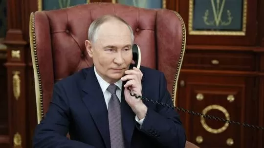 Putin Telepon Paus Leo...