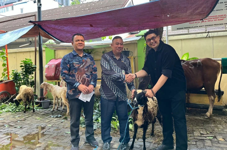MNC Peduli Serahkan...