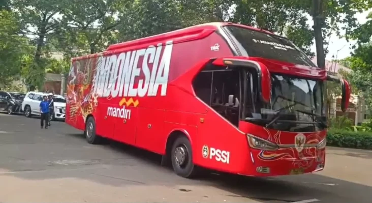 Presiden Prabowo Terima...