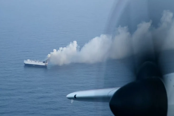 Kapal Bermuatan 3.048...