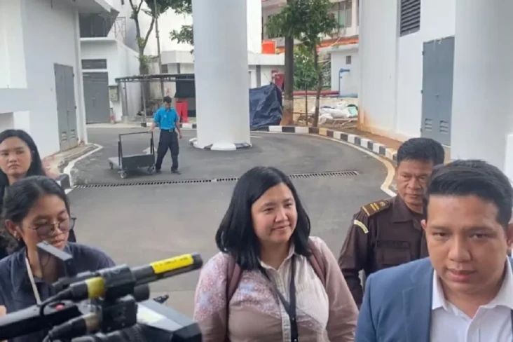Bungkam usai Diperiksa,...
